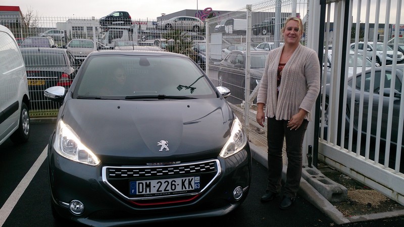 Avis-mandataire-auto-Emotors--Peugeot-208-gti-thp-200-3-portes-neuve-.