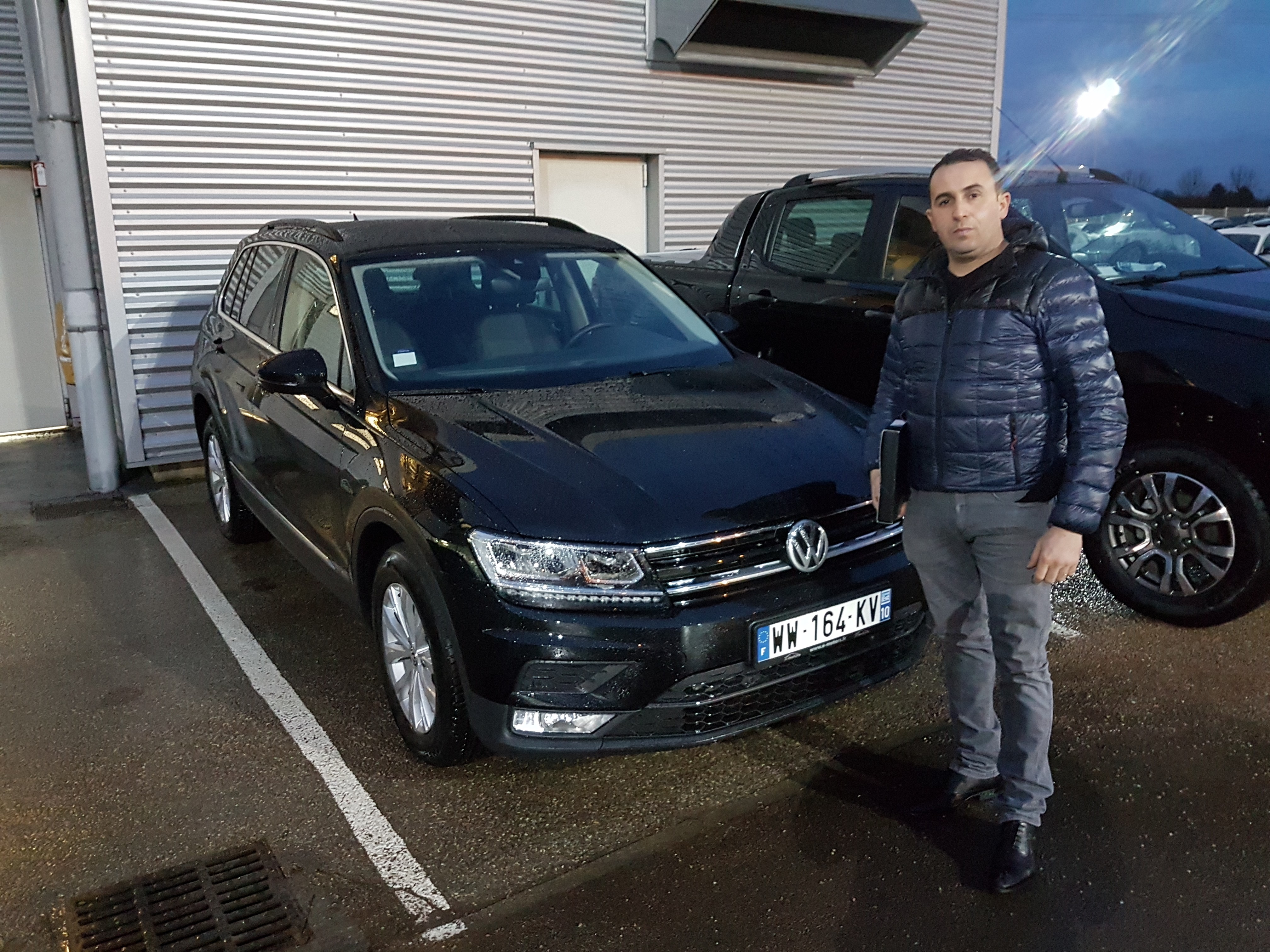 Avis-mandataire-auto-Emotors-Volkswagen-Tiguan-Confortline-tdi-150-dsg7-4motion-plus-full-led-plus-navigation.