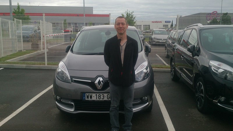 Avis-mandataire-auto-Emotors--Renault-sc-nic-iii-limited-dci-110-edc-.