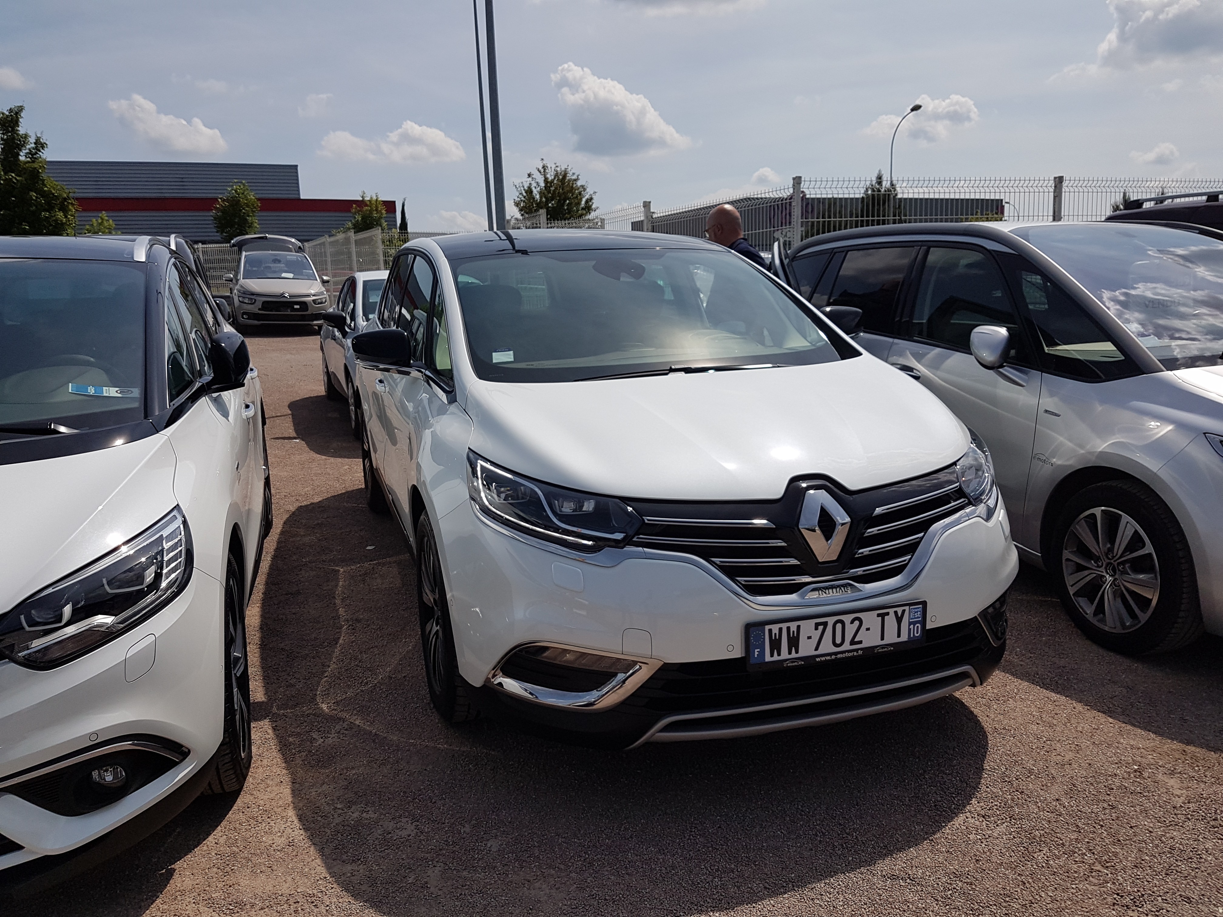 Avis-mandataire-auto-Emotors-Renault-Espace-Initiale-paris-dci-160-energy-edc-7places.