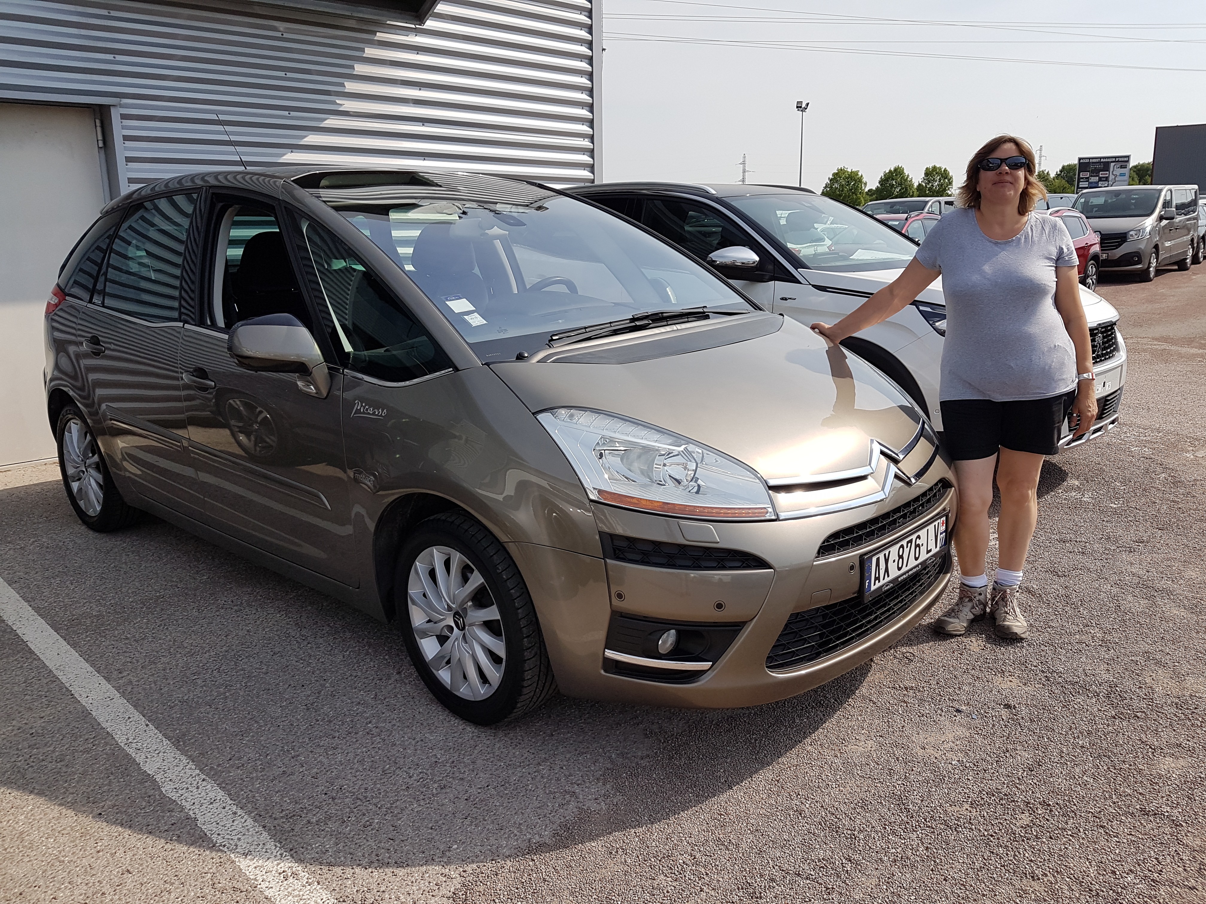 Avis-mandataire-auto-Emotors-Citroen-C4-picasso-Exclusive-hdi-110.