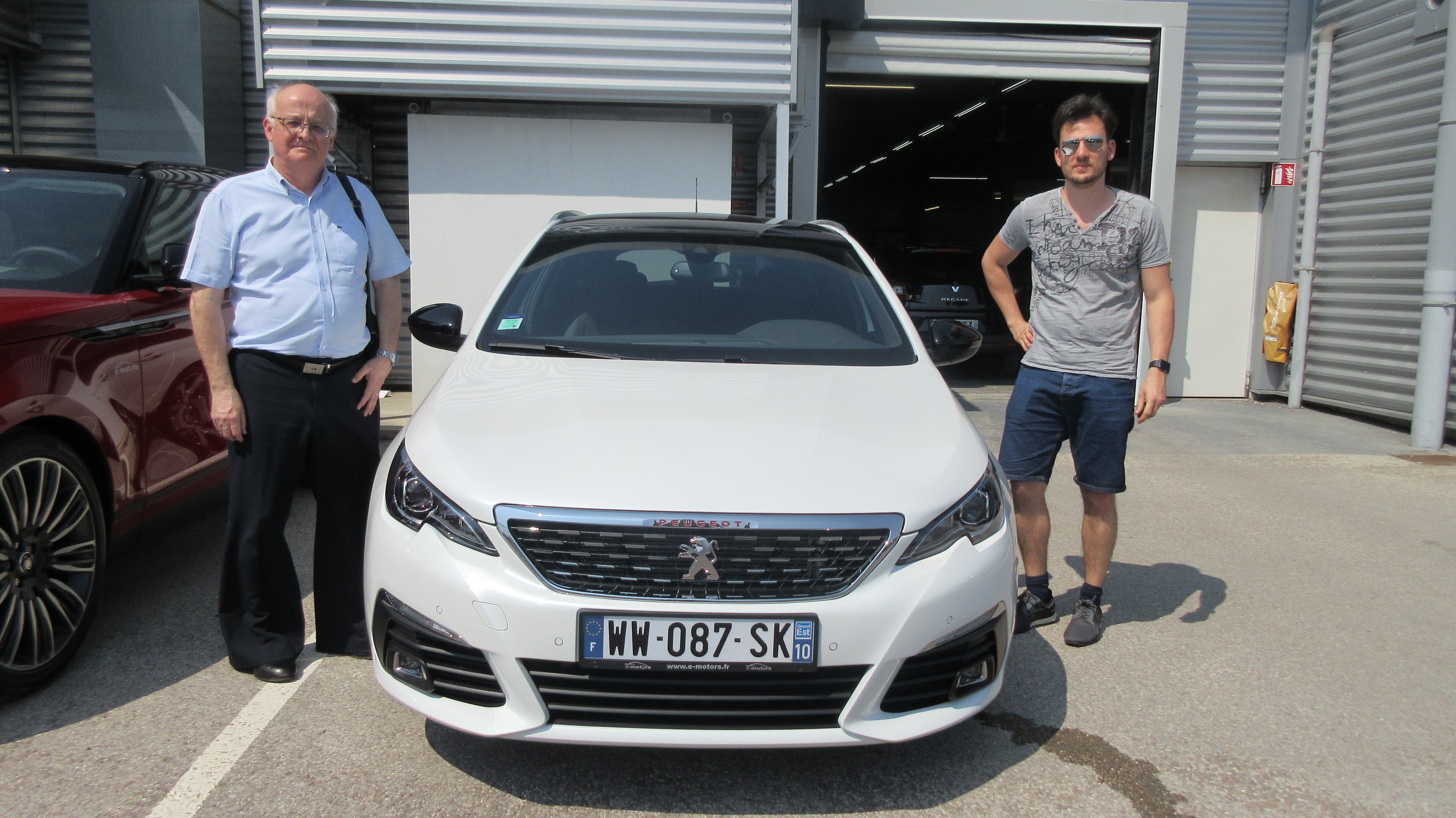 Avis-mandataire-auto-Emotors-Peugeot-308-sw-Gt-line-bluehdi-150-eat6-s-s.
