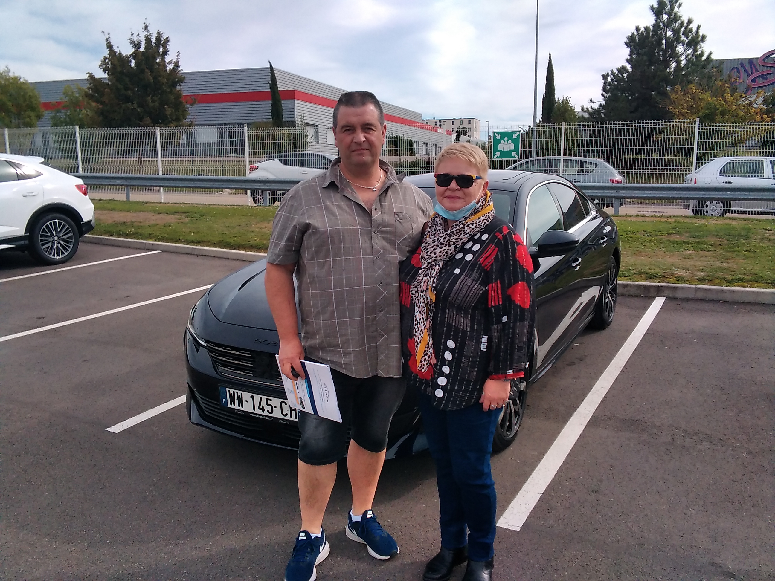 Avis-mandataire-auto-Emotors-Peugeot-508-Allure-bluehdi-160-eat8-plus-hayon-mains-libres-plus-night-vision-plus-toit-panoramique.