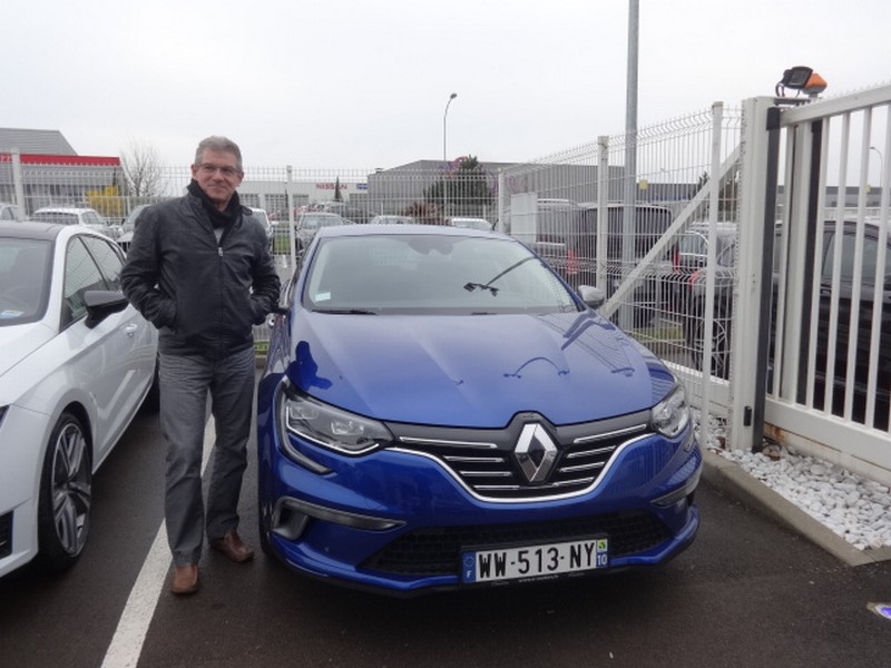 Avis-mandataire-auto-Emotors-Renault-Megane-iv-berline-M-gane-iv-berline-intens-tce-130-energy-plus-gt-line.