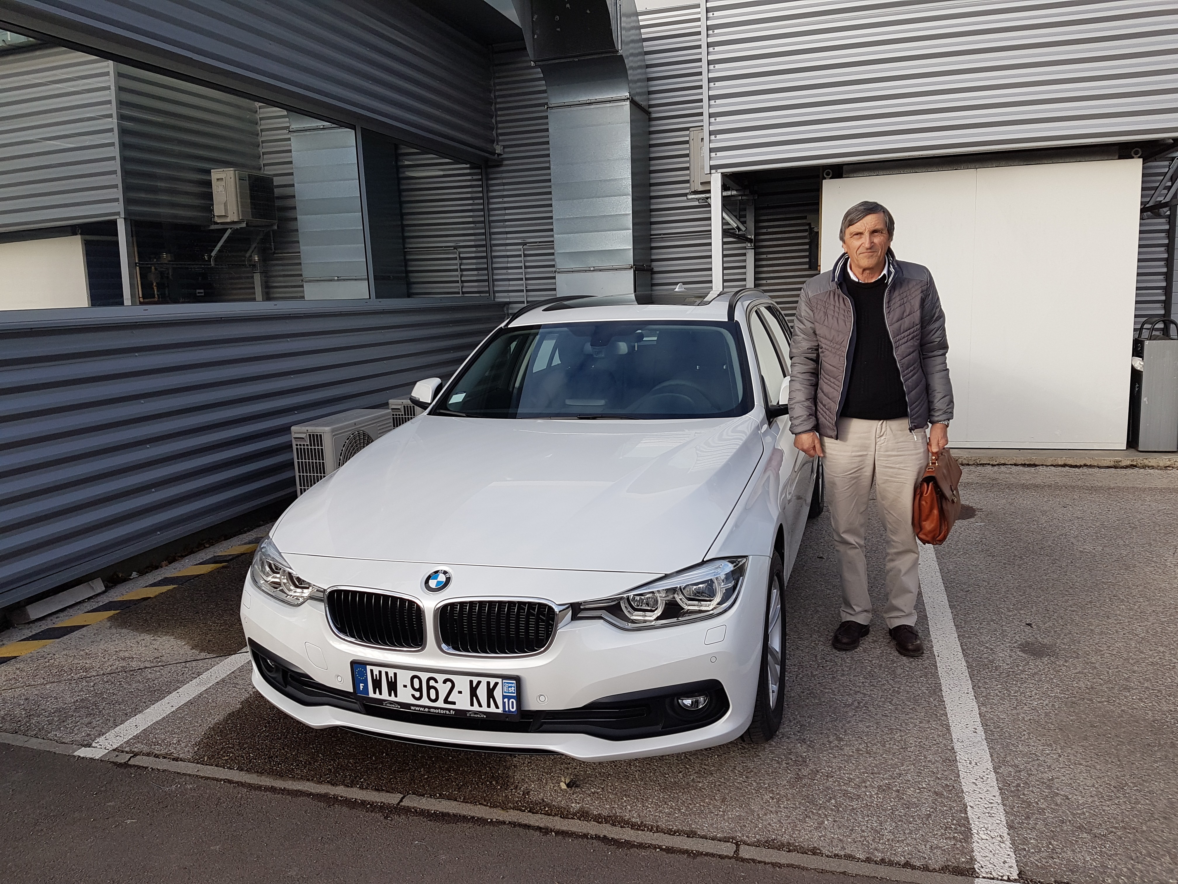 Avis-mandataire-auto-Emotors-Bmw-Serie-3-touring-f31-Touring-320d-xdrive-190-ch-lounge-a-5p.