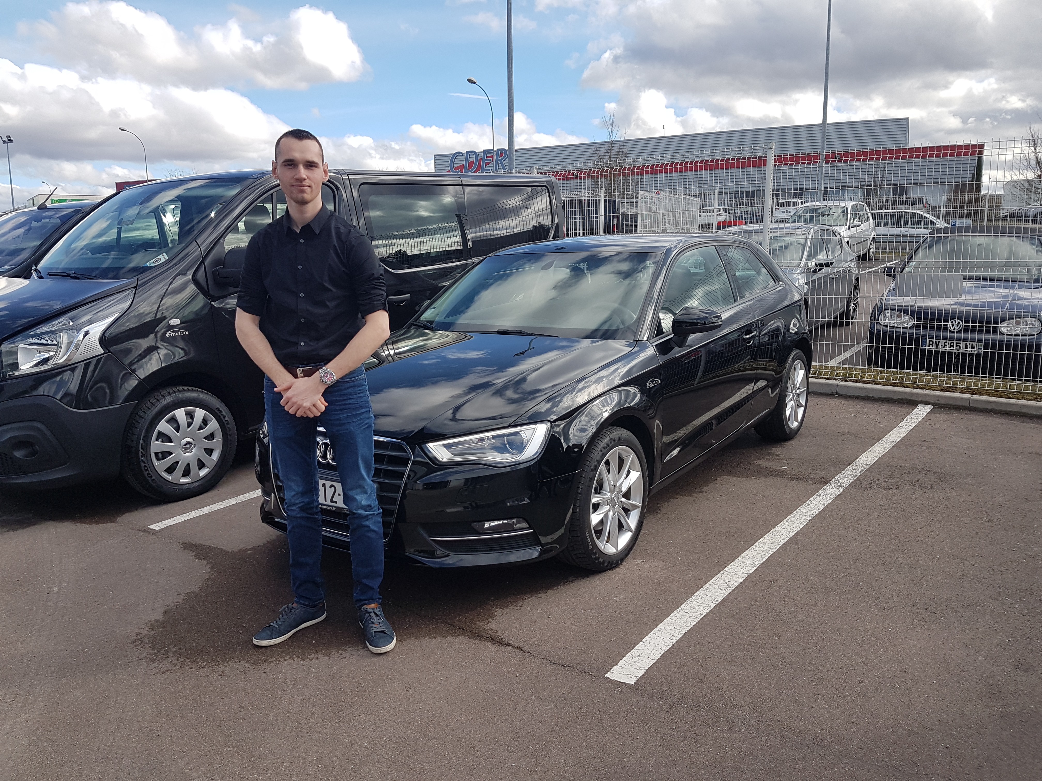 Avis-mandataire-auto-Emotors-Audi-A3-Attraction-tdi-110-3portes-plus-x-non-plus-ja-17.