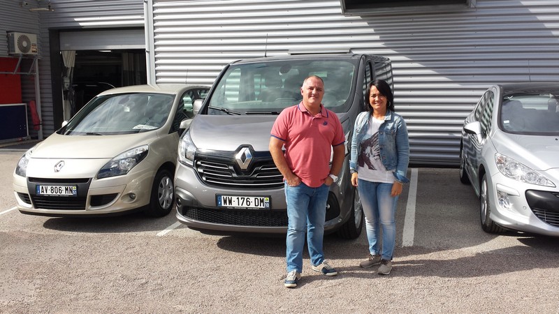 Avis-mandataire-auto-Emotors--Renault-trafic-combi-intens-dci-120-energy-8places-.