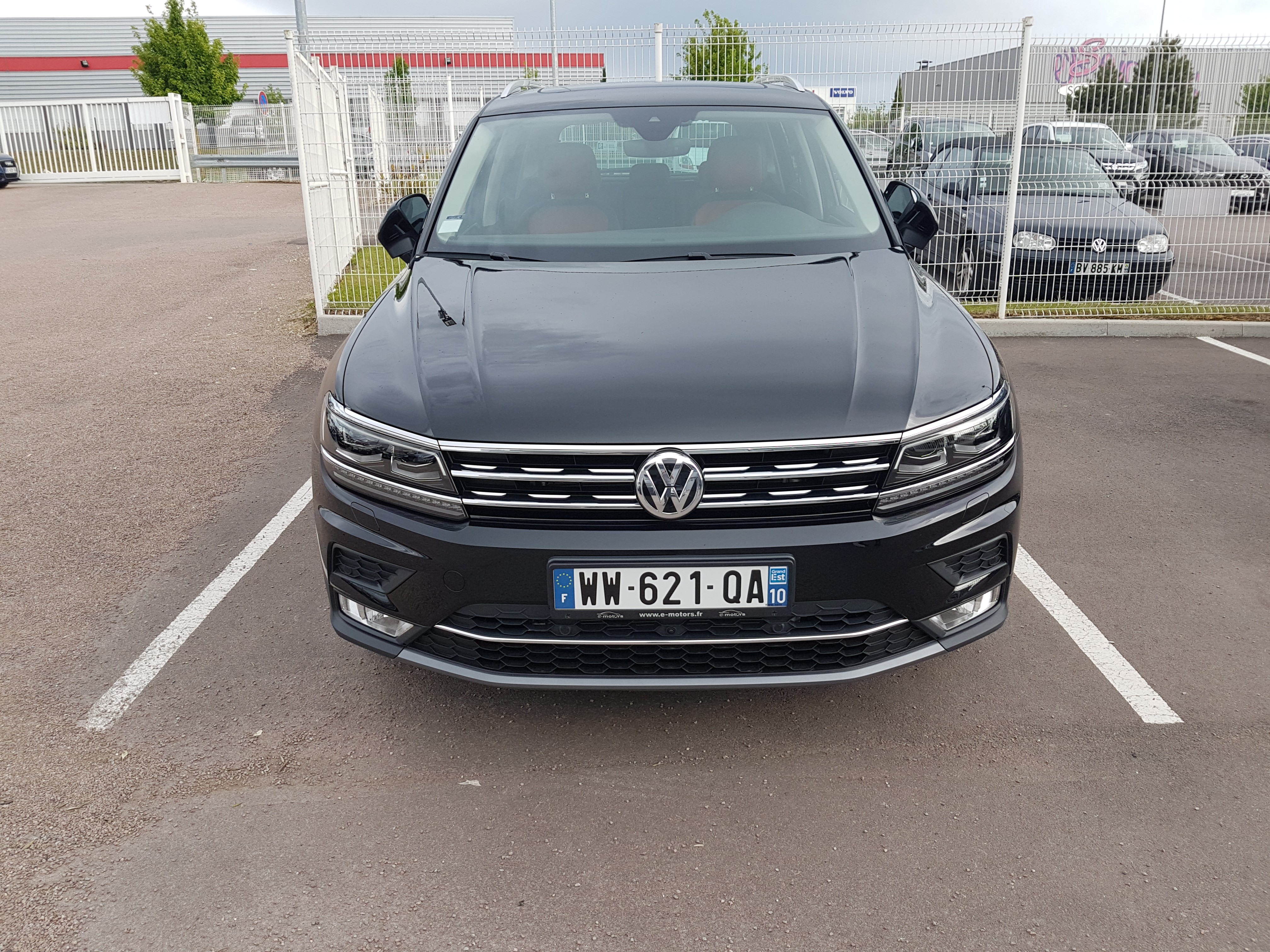 Avis-mandataire-auto-Emotors-Volkswagen-Tiguan-Carat-tdi-150-dsg7-plus-cuir.