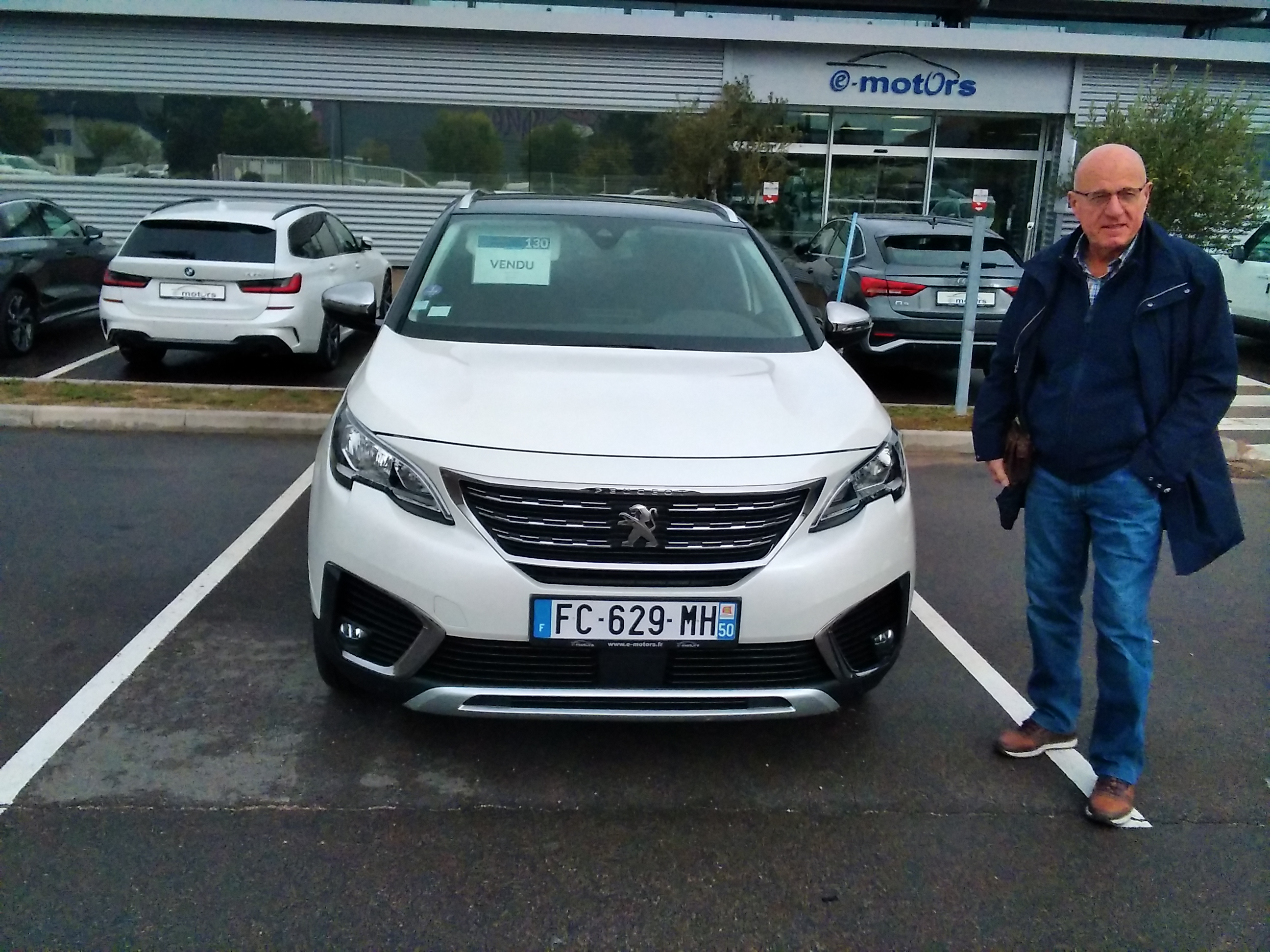 Avis-mandataire-auto-Emotors-Peugeot-5008-Puretech-180ch-s-s-eat8-crossway.