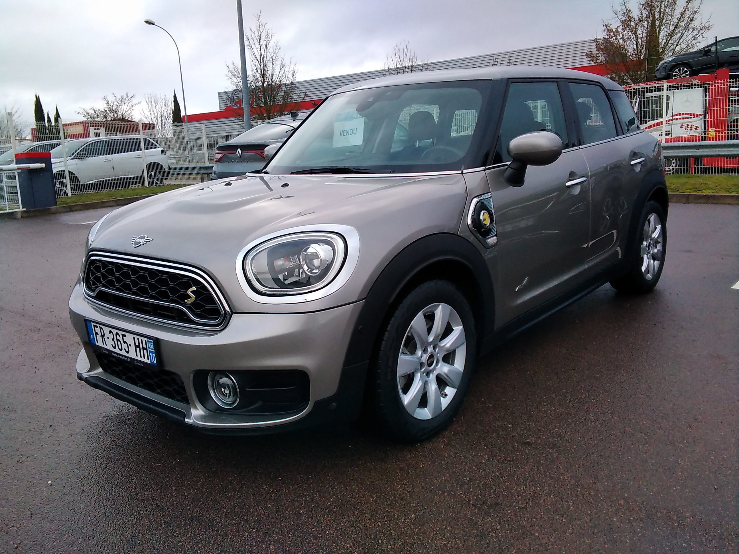 Avis-mandataire-auto-Emotors-Mini-Countryman-136-88-all4-aut-cooper-se-plus-toit-plus-gps.