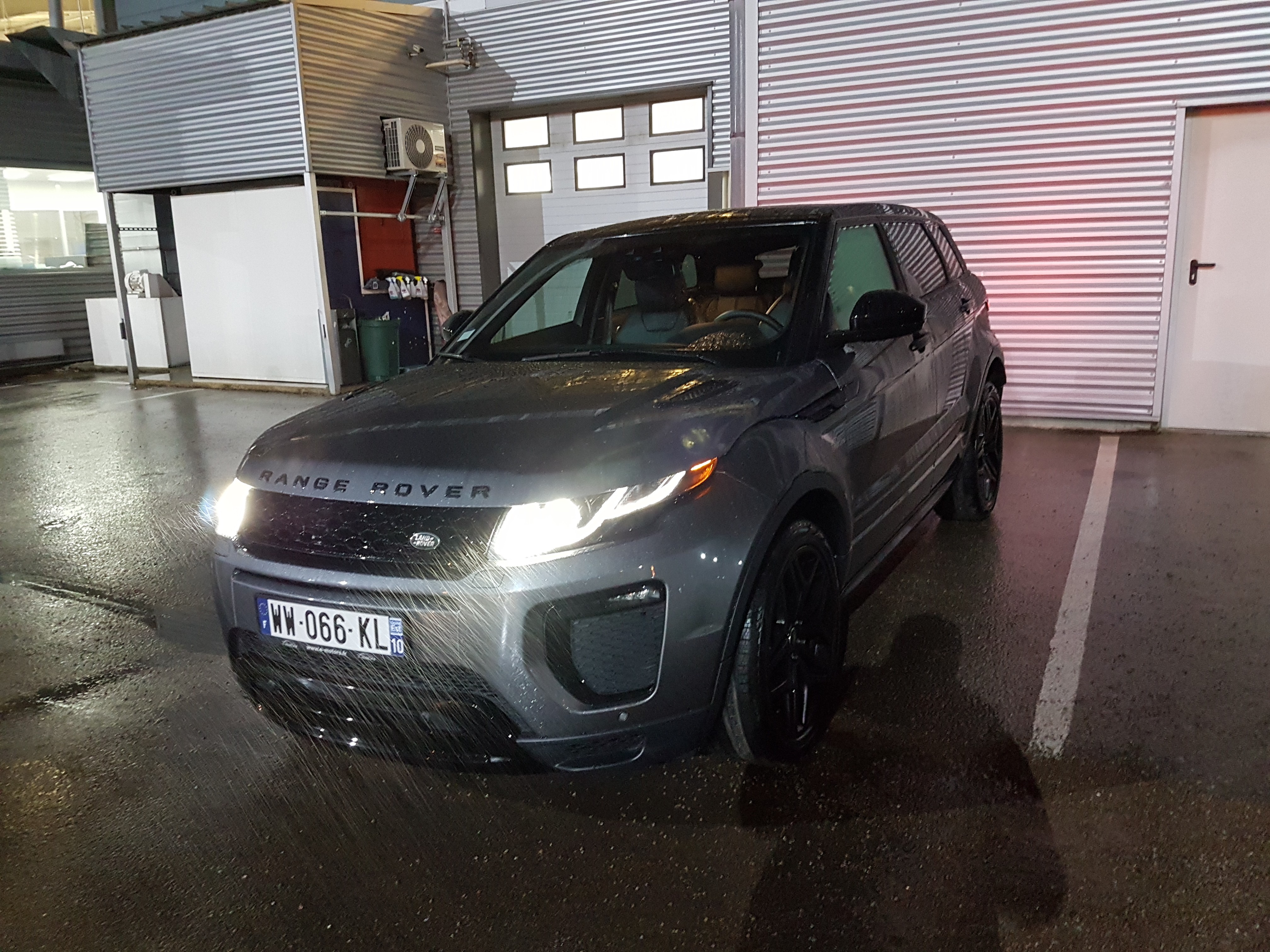 Avis-mandataire-auto-Emotors-Land rover-Range-rover-evoque-Mark-iv-hse-dynamic-td4-150-bva.