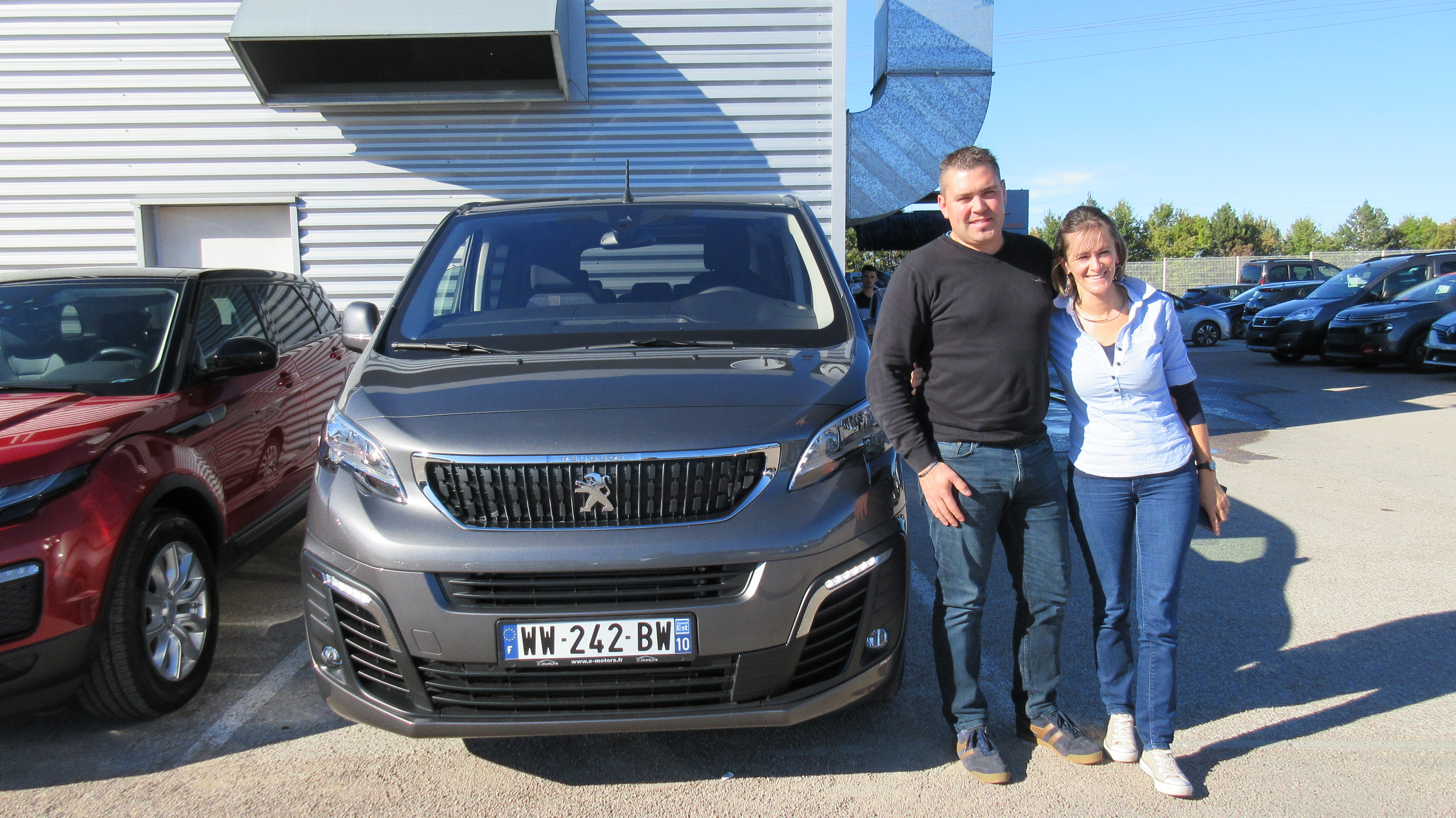 Avis-mandataire-auto-Emotors-Peugeot-Traveller-Standard-2-0-bluehdi-150ch-s-s-bvm6-active-8-places.