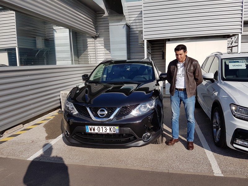 Avis-mandataire-auto-Emotors-Nissan-Qashqai-Tekna-dci-130-4x2-plus-toit-panoramique.