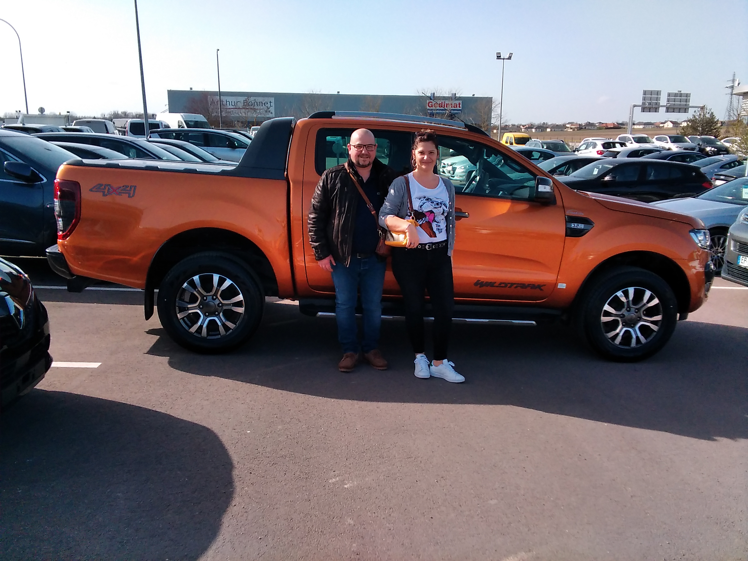 Avis-mandataire-auto-Emotors-Ford-Ranger-Double-cabine-3-2-tdci-200-4x4-bva6-wildtrak-plus-pack-offroad-plus.