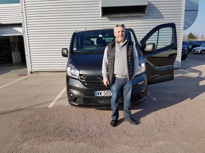 Avis-mandataire-auto-Emotors-Renault-Trafic-combi-Grand-intens-dci-125-energy.