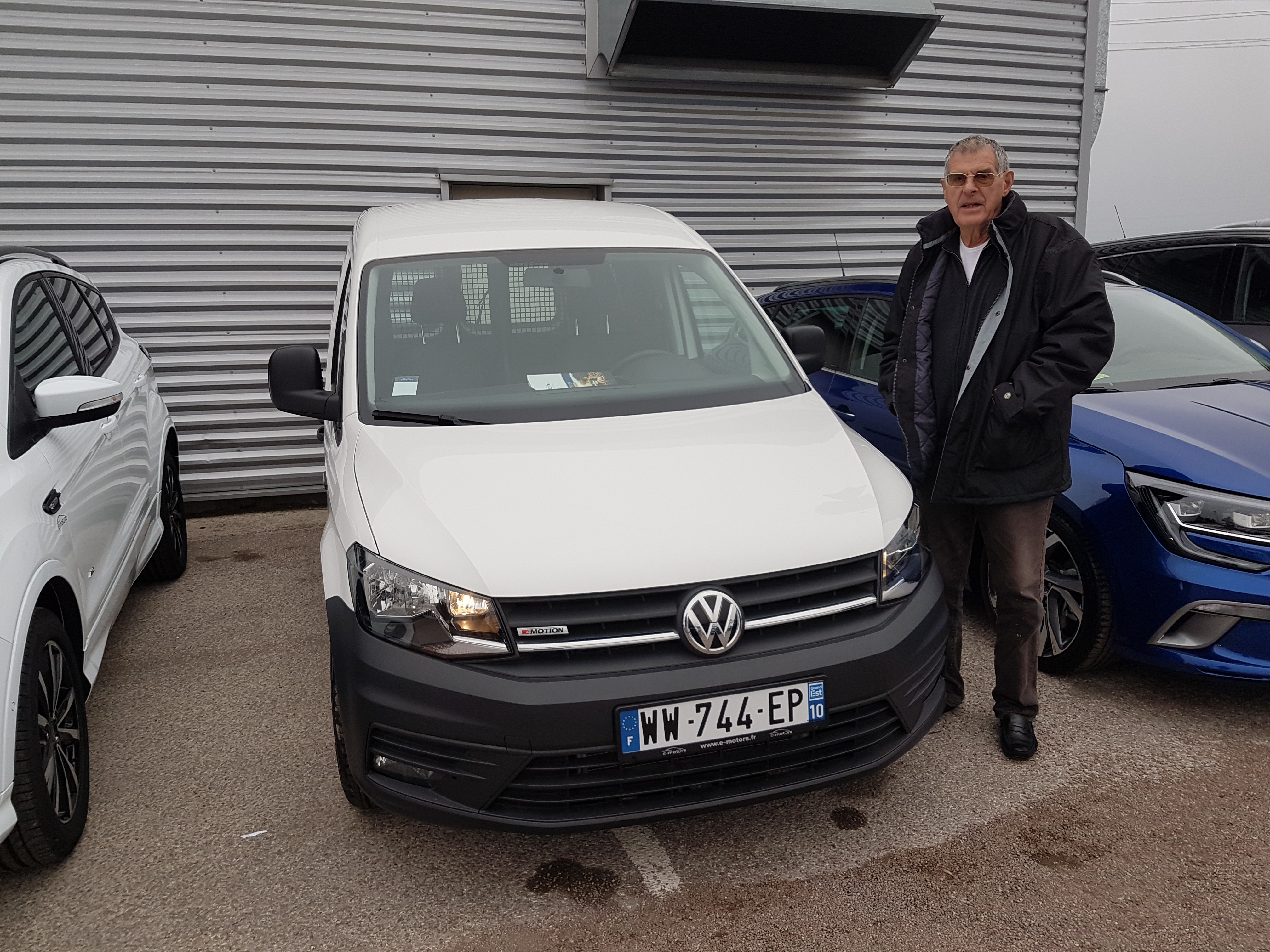 Avis-mandataire-auto-Emotors-Volkswagen-Caddy-van-Business-line-tdi-110-4x4.