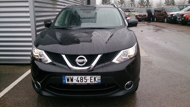 Avis-mandataire-auto-Emotors--Nissan-qashqai-connect-edition-dci-130-4x2-plus-toit-vitr-.