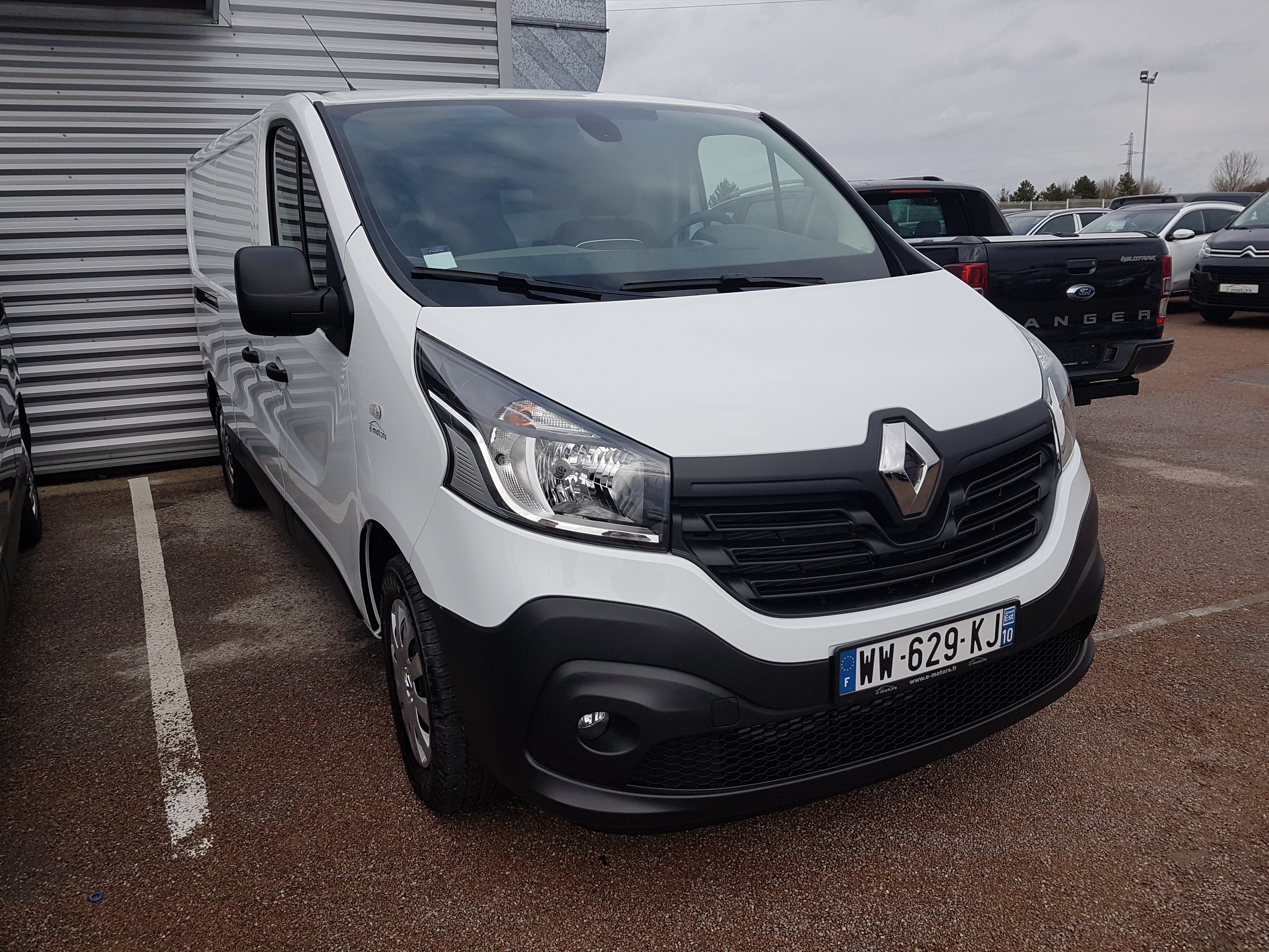 Avis-mandataire-auto-Emotors-Renault-Trafic-fourgon-Grand-confort-l2h1-1200-kg-dci-145-energy-plus-gps.