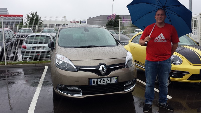 Avis-mandataire-auto-Emotors--Renault-scenic-iii-bose-dci-130-energy-plus-toit-vitr-.
