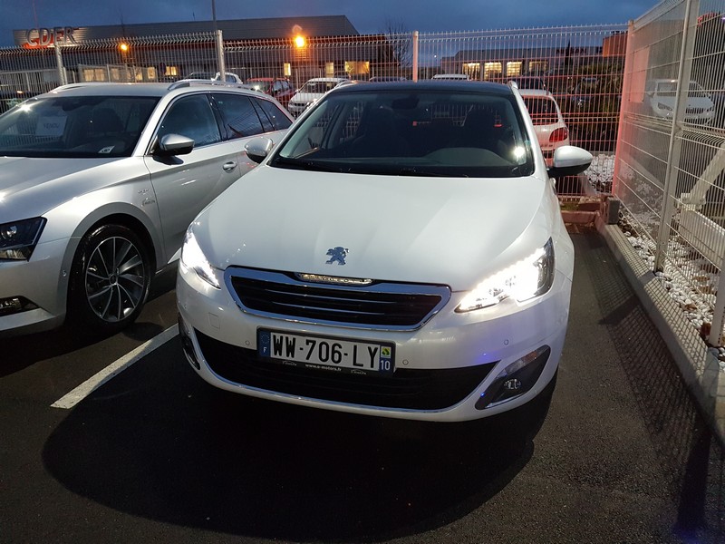 Avis-mandataire-auto-Emotors-Peugeot-308-sw-Allure-bluehdi-120-plus-jantes-17-toit-vitr.