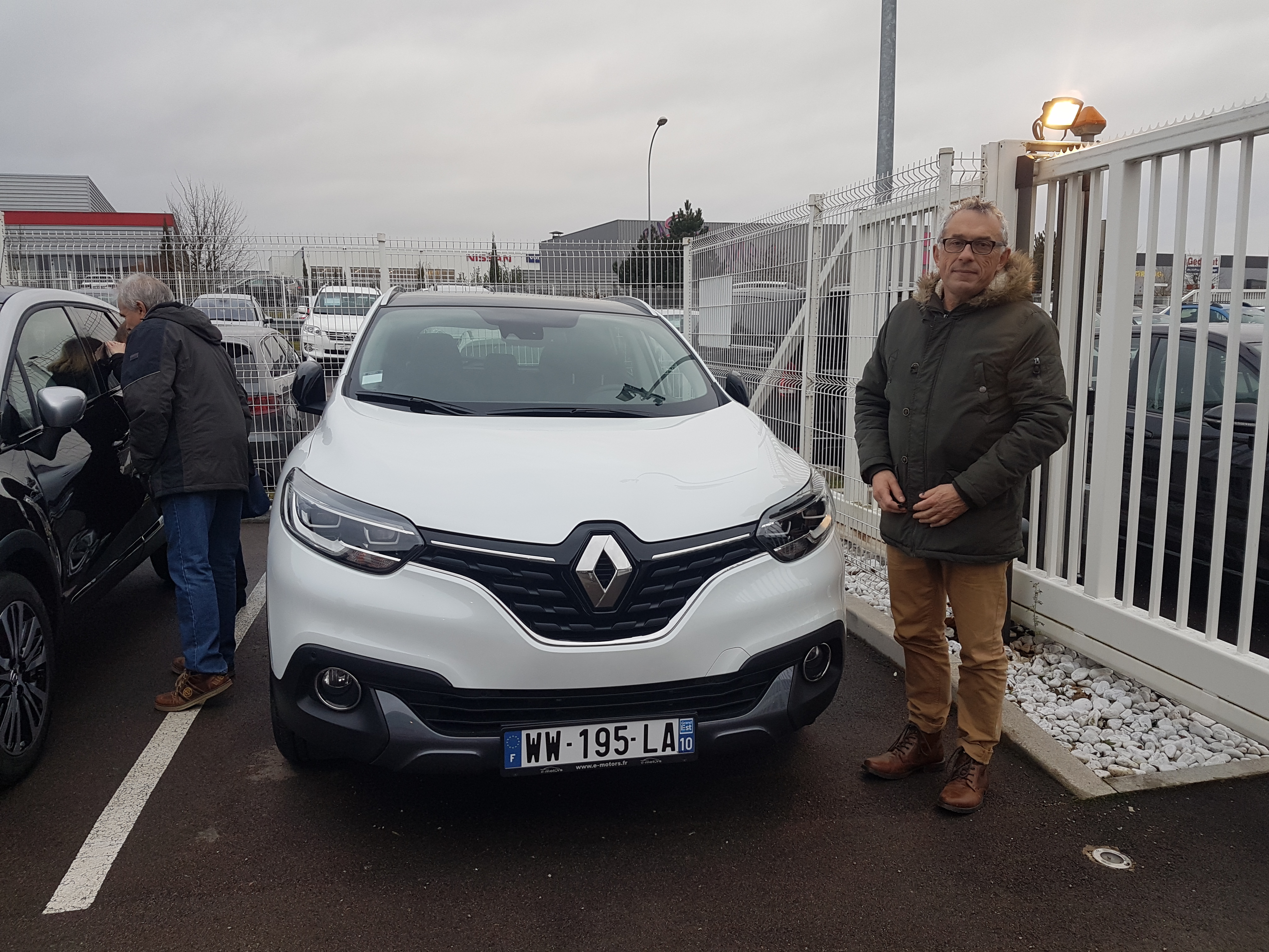 Avis-mandataire-auto-Emotors-Renault-Kadjar-Intens-dci-130-energy-x-tronic-plus-toit-vitr-s-bose.