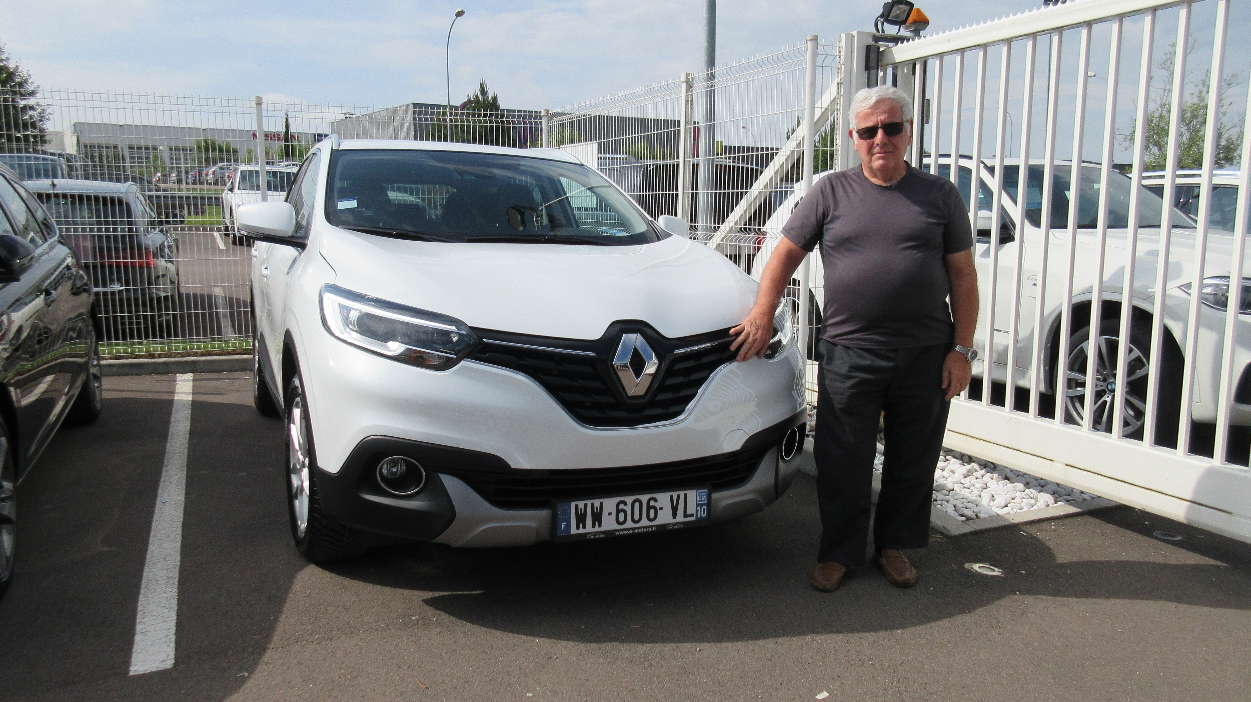 Avis-mandataire-auto-Emotors-Renault-Kadjar-Intens-tce-130-4x2-plus-extended-grip.