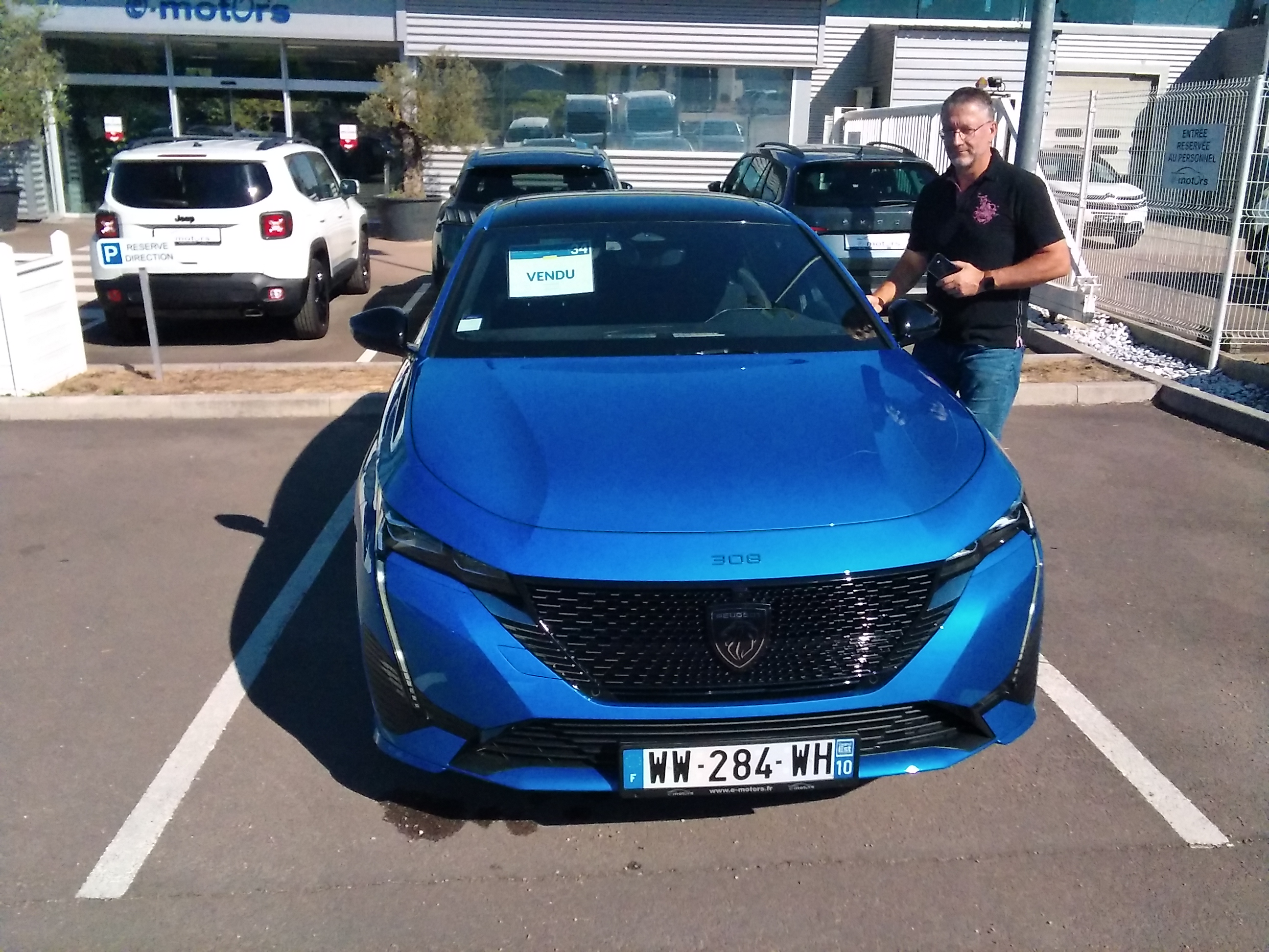 Avis-mandataire-auto-Emotors-Peugeot-308-Gt-pack-phev-225-e-eat8-plus-toit-panoramique-plus-chargeur-7-4-kw.