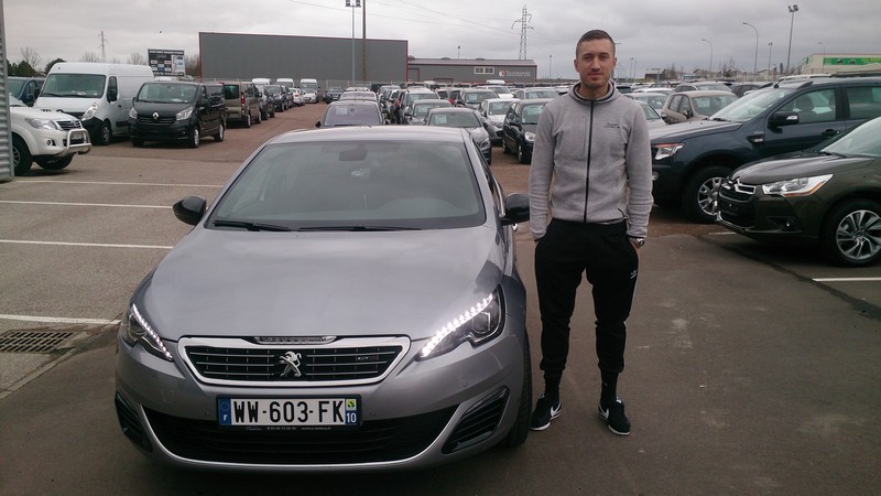 Avis-mandataire-auto-Emotors--Peugeot-308-gt-bluehdi-180-eat-plus-driver-assistance-.