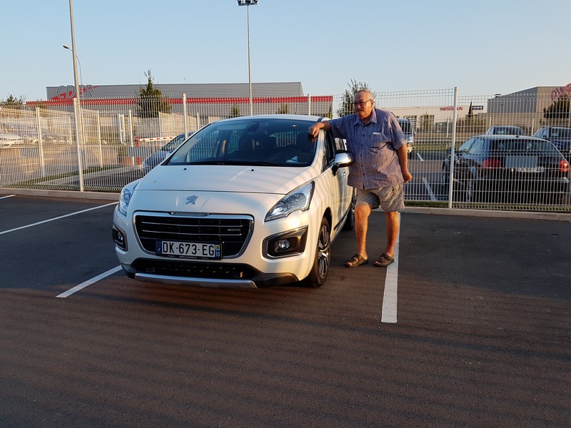 Avis-mandataire-auto-Emotors-Peugeot-3008-Hybrid4-2-0-hdi-163ch-fap-etg6-plus-electric-37ch-85g-5p.