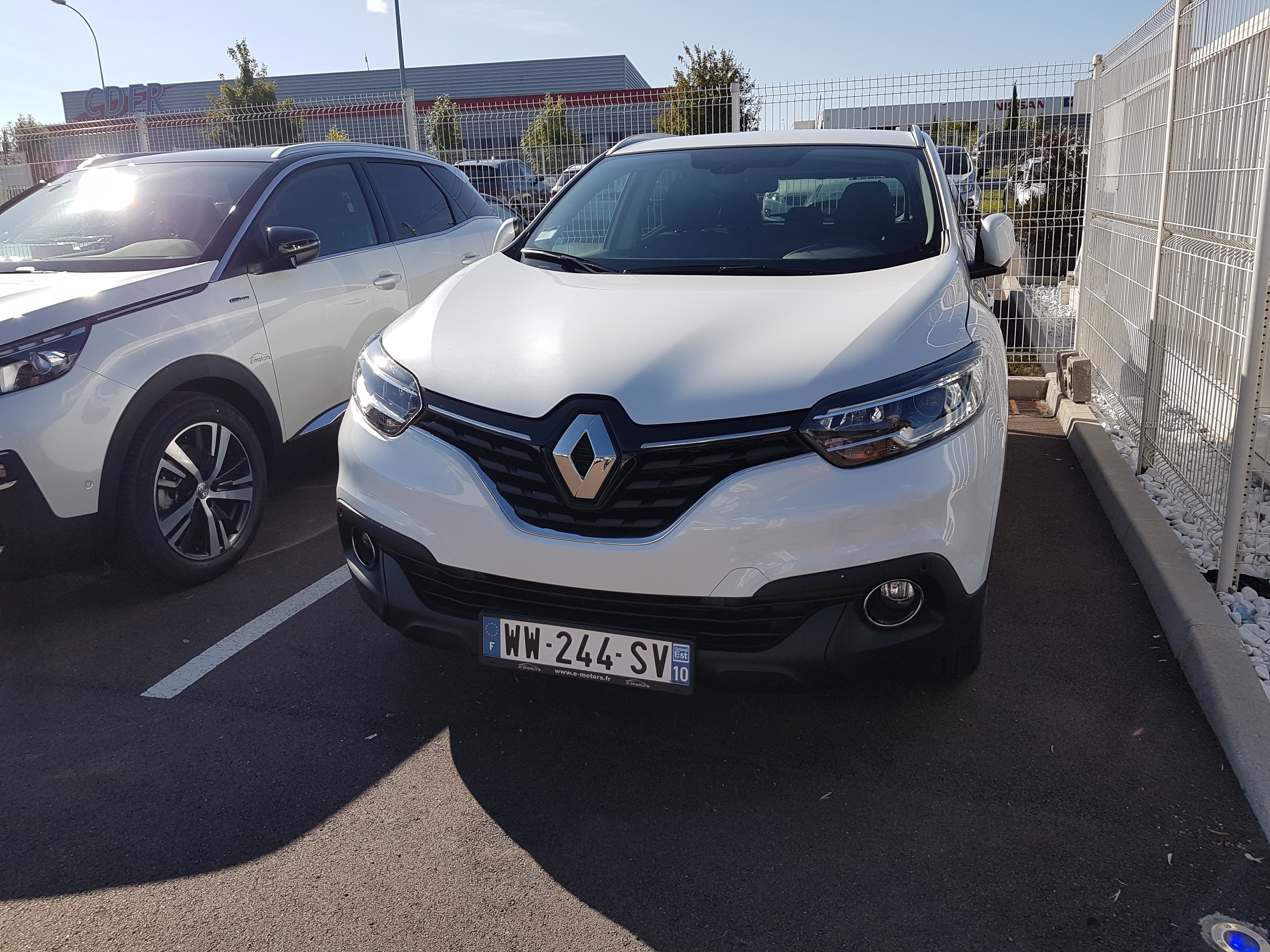 Avis-mandataire-auto-Emotors-Renault-Kadjar-Zen-tce-130-energy-plus-gps-radar.
