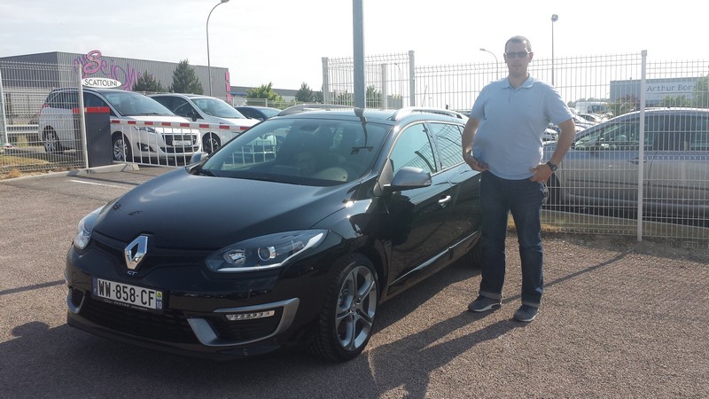 Avis-mandataire-auto-Emotors--Renault-m-gane-iii-estate-gt-tce-220-energy-.