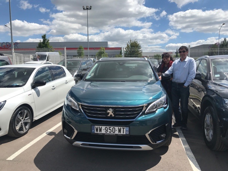 Avis-mandataire-auto-Emotors-Peugeot-5008-Allure-bluehdi-150-s-s.