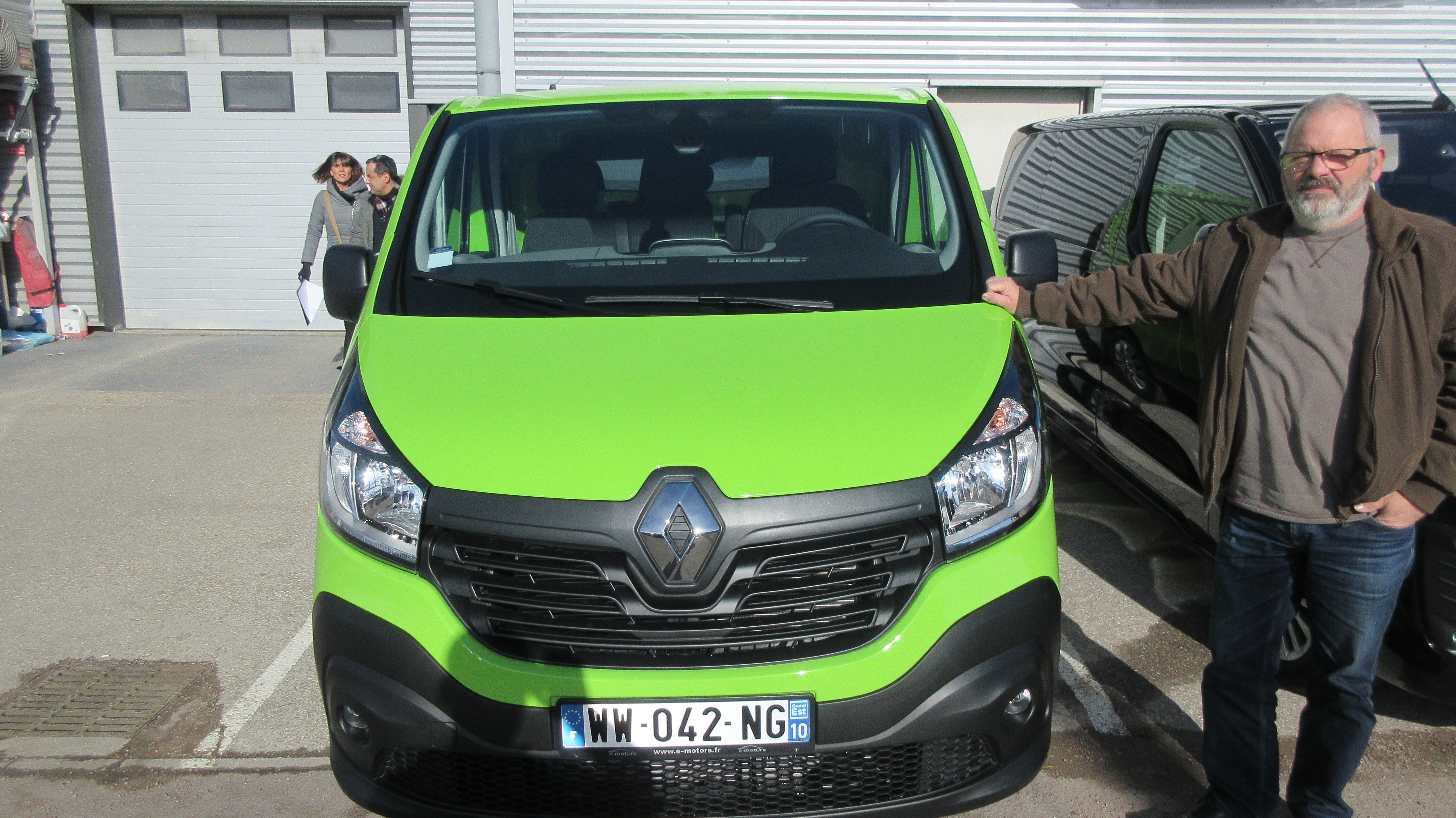 Avis-mandataire-auto-Emotors-Renault-Trafic-fourgon-Grand-confort-l2h1-3-0t-dci-120-plus-gps.