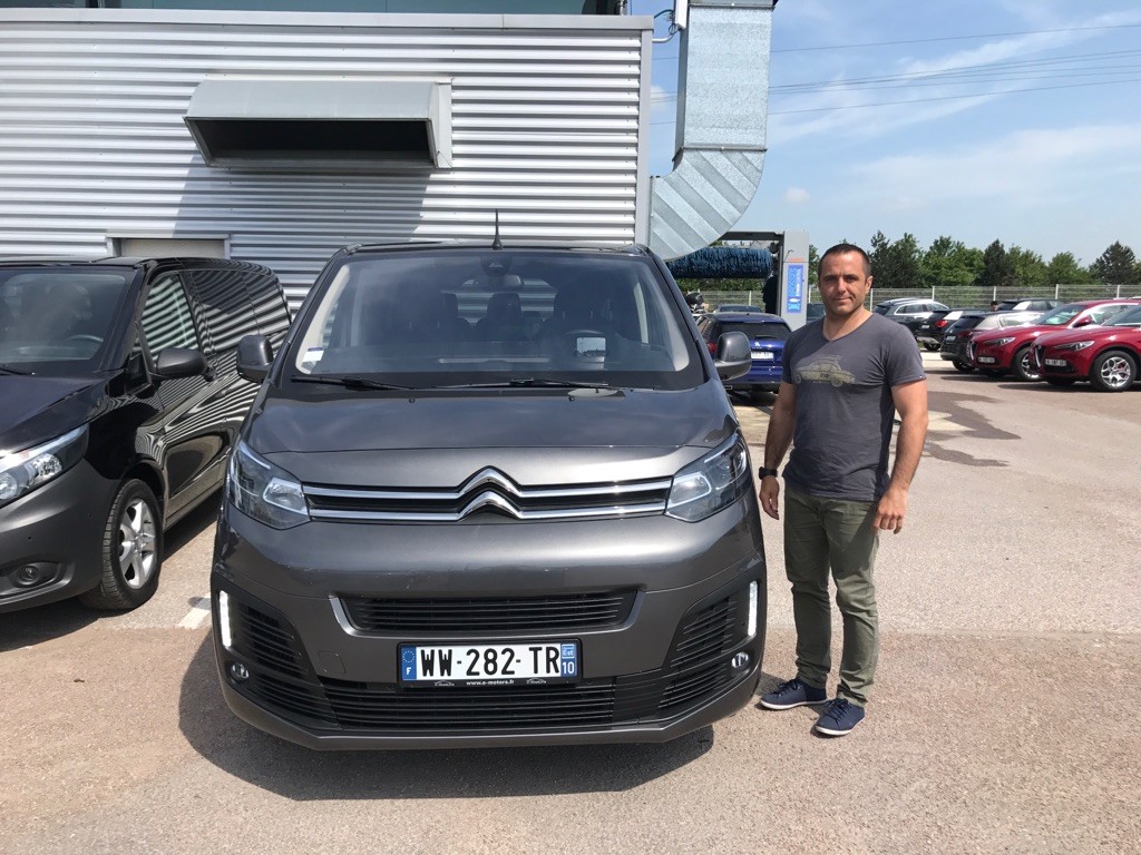 Avis-mandataire-auto-Emotors-Citroen-Spacetourer-Shine-m-bluehdi-180-s-s-eat6.