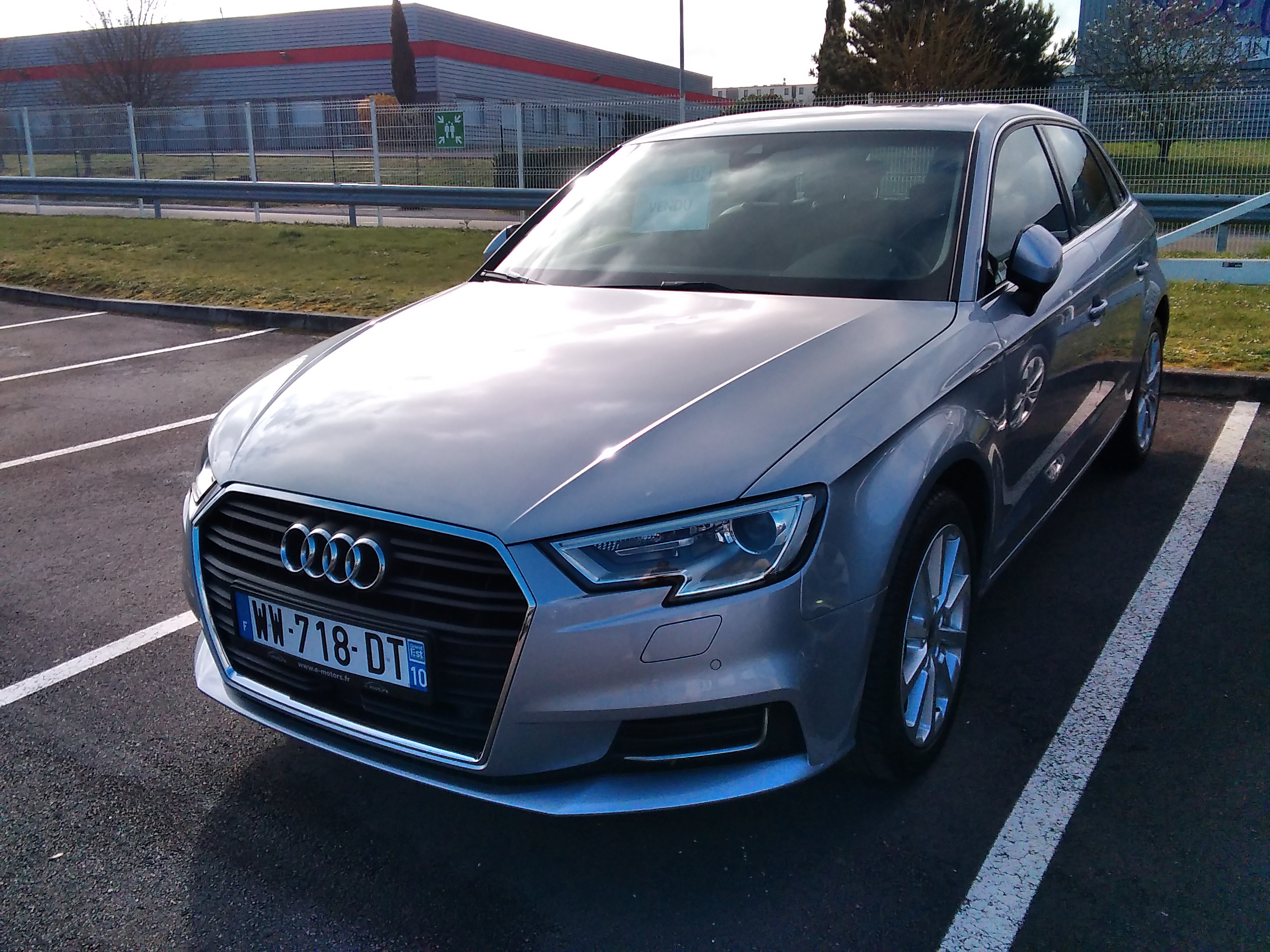 Avis-mandataire-auto-Emotors-Audi-A3-sportback-Tdi-116-s-tronic-7-design-plus-gps-plus-cam-ra.