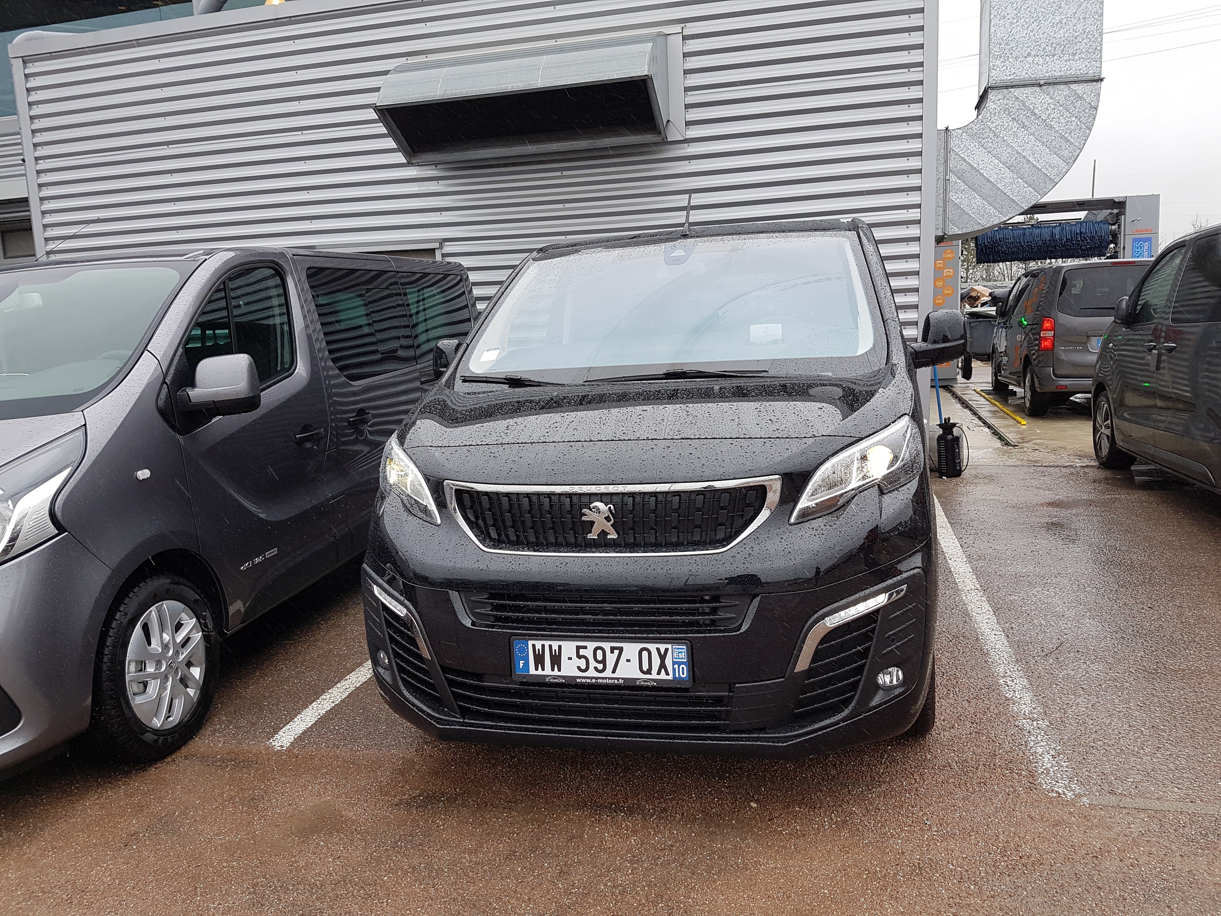Avis-mandataire-auto-Emotors-Peugeot-Traveller-Standard-allure-bluehdi-150-s-s.