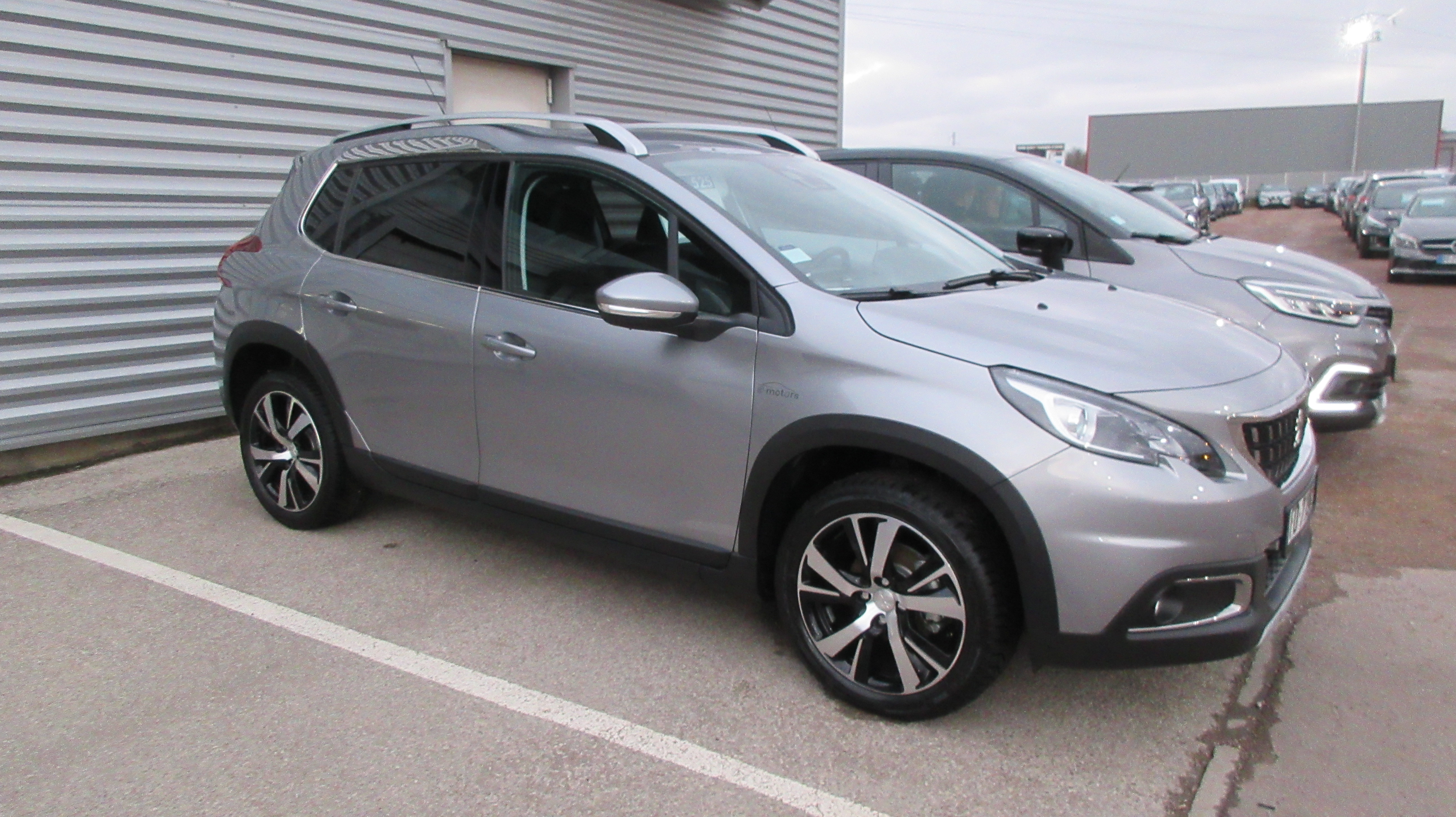 Avis-mandataire-auto-Emotors-Peugeot-2008-Allure-bluehdi-100-plus-jantes-alliage-17-cam-ra.