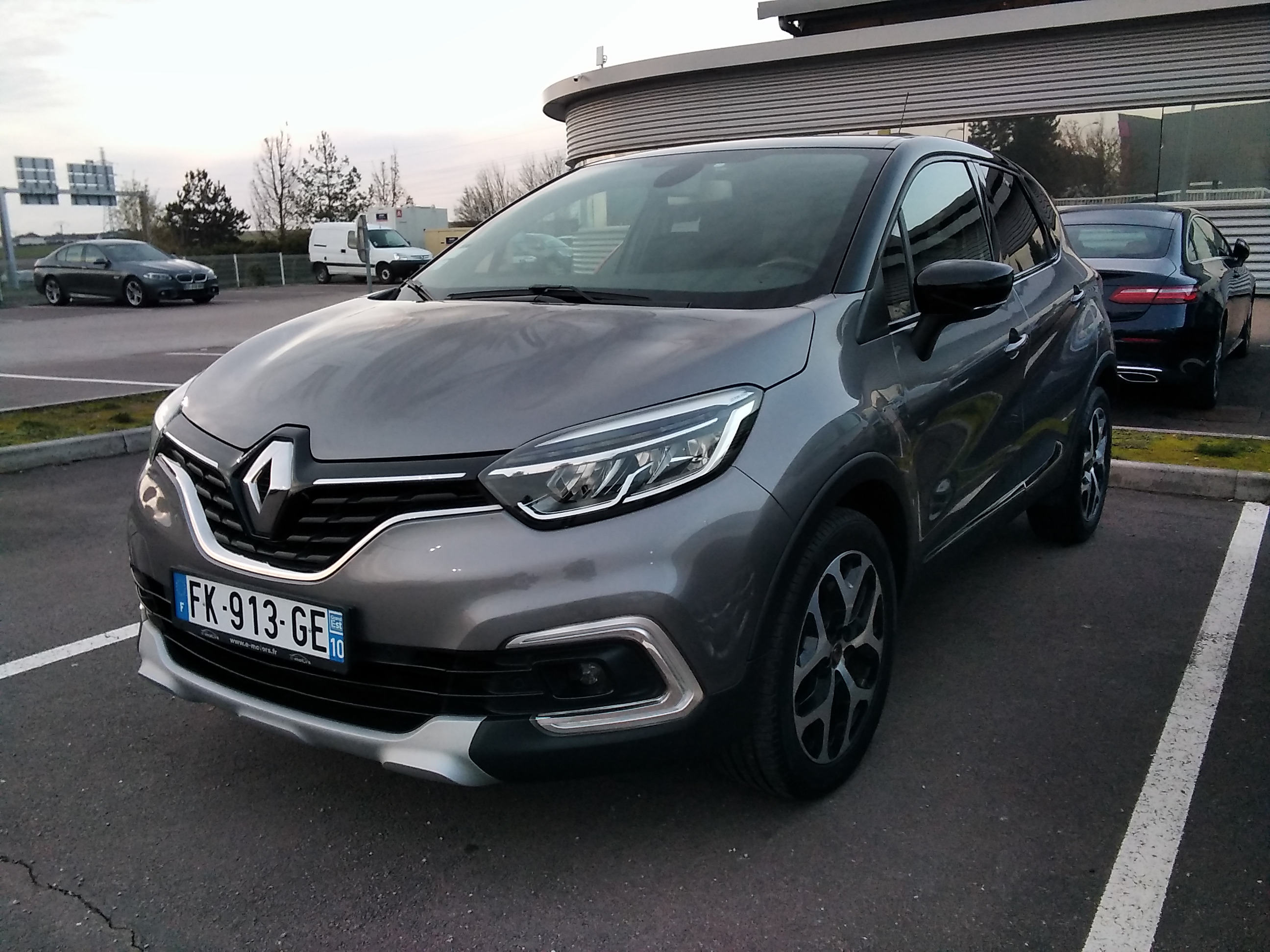 Avis-mandataire-auto-Emotors-Renault-Captur-Dci-90-intens.