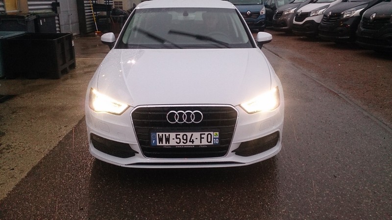Avis-mandataire-auto-Emotors--Audi-a3-sportback-ambition-s-line-tdi-150-plus-navi-plus-x-non-.