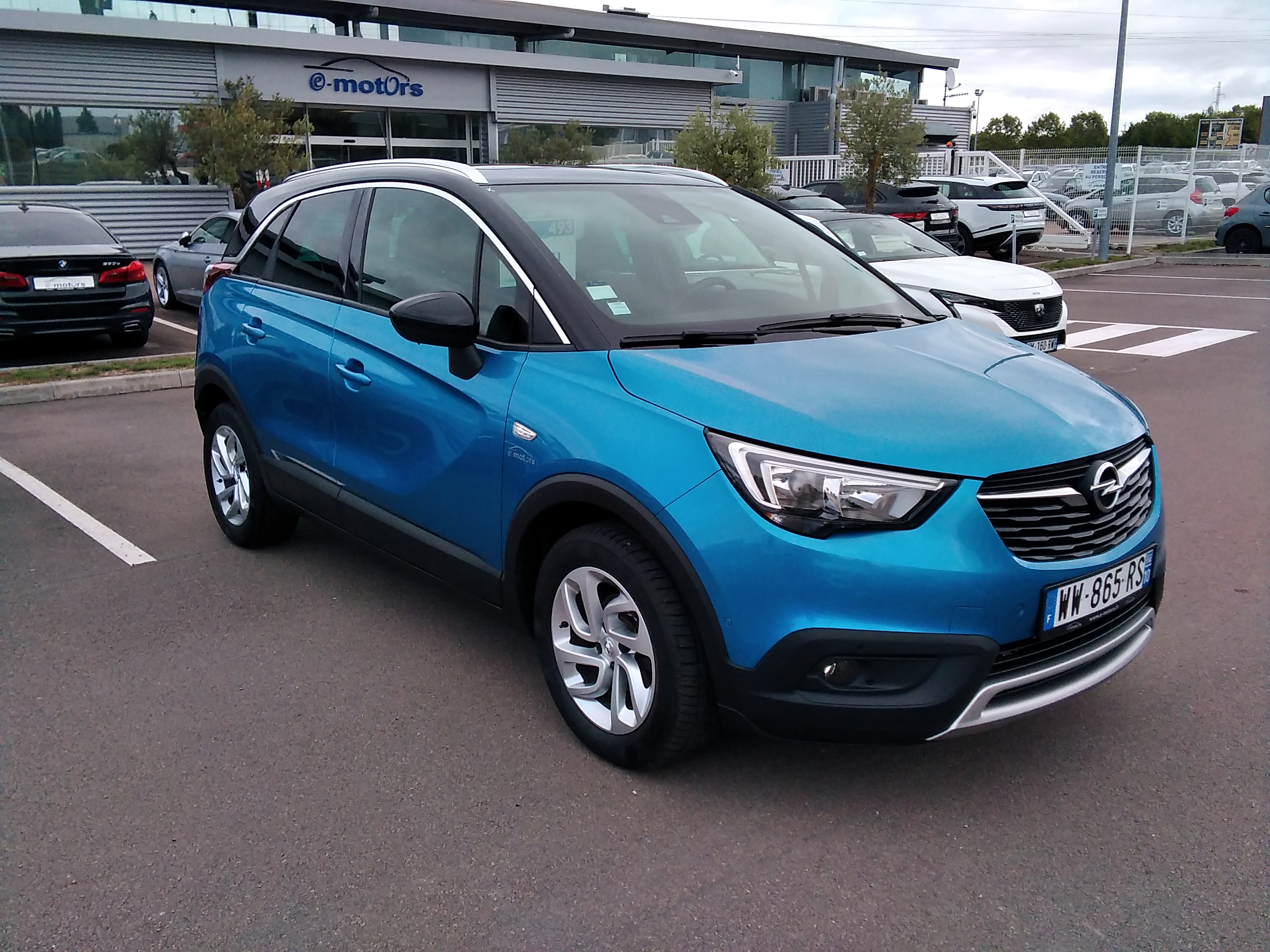 Avis-mandataire-auto-Emotors-Opel-Crossland-x-1-5-d-102-ch-innovation-plus-toit-plus-navi.
