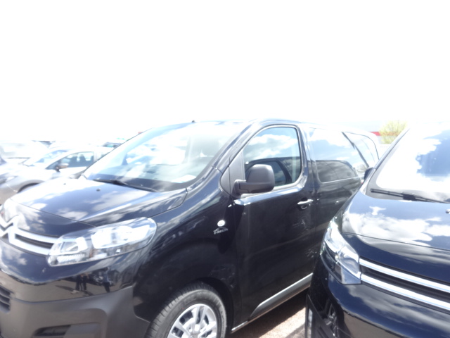 Avis-mandataire-auto-Emotors-Citroen-Jumpy-cabine-approfondie-Club-m-bluehdi-115-s-s.