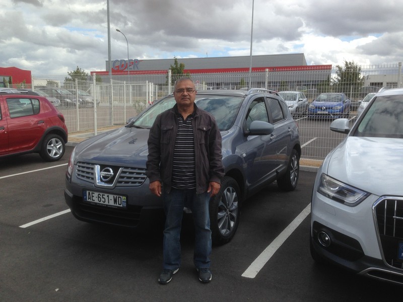 Avis-mandataire-auto-Emotors--Nissan-qashqai-connect-edition-dci-106-4x2-.