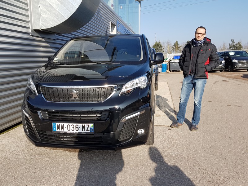 Avis-mandataire-auto-Emotors-Peugeot-Traveller-Standard-1-6-bluehdi-115ch-s-s-bvm6-active-8-places.