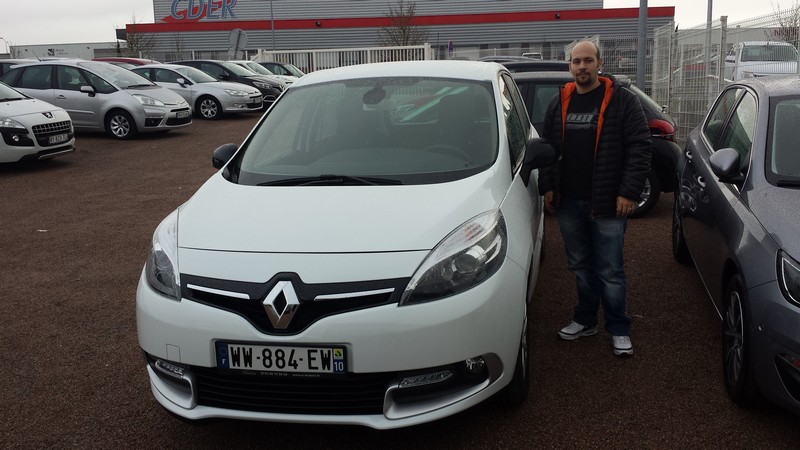 Avis-mandataire-auto-Emotors--Renault-scenic-iii-zen-dci-110-energy-plus-gps-et-pack-city-.