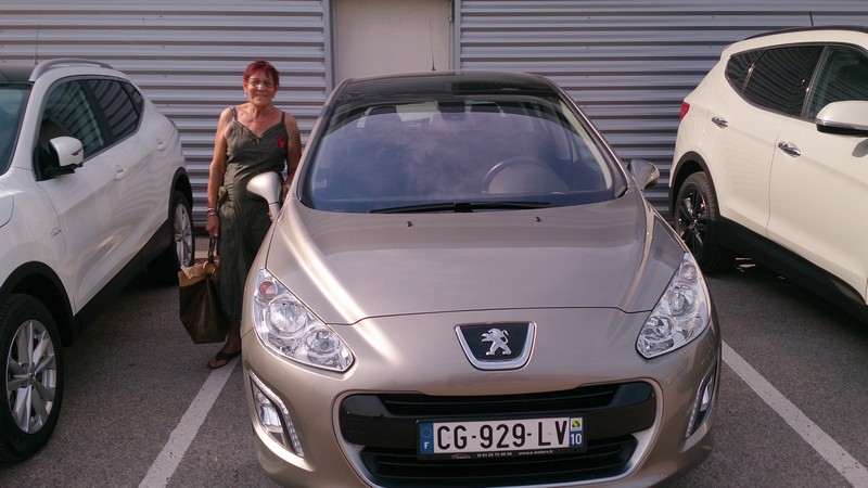 Avis-mandataire-auto-Emotors--Peugeot-308-allure-e-hdi-112-bmp-5-portes-.