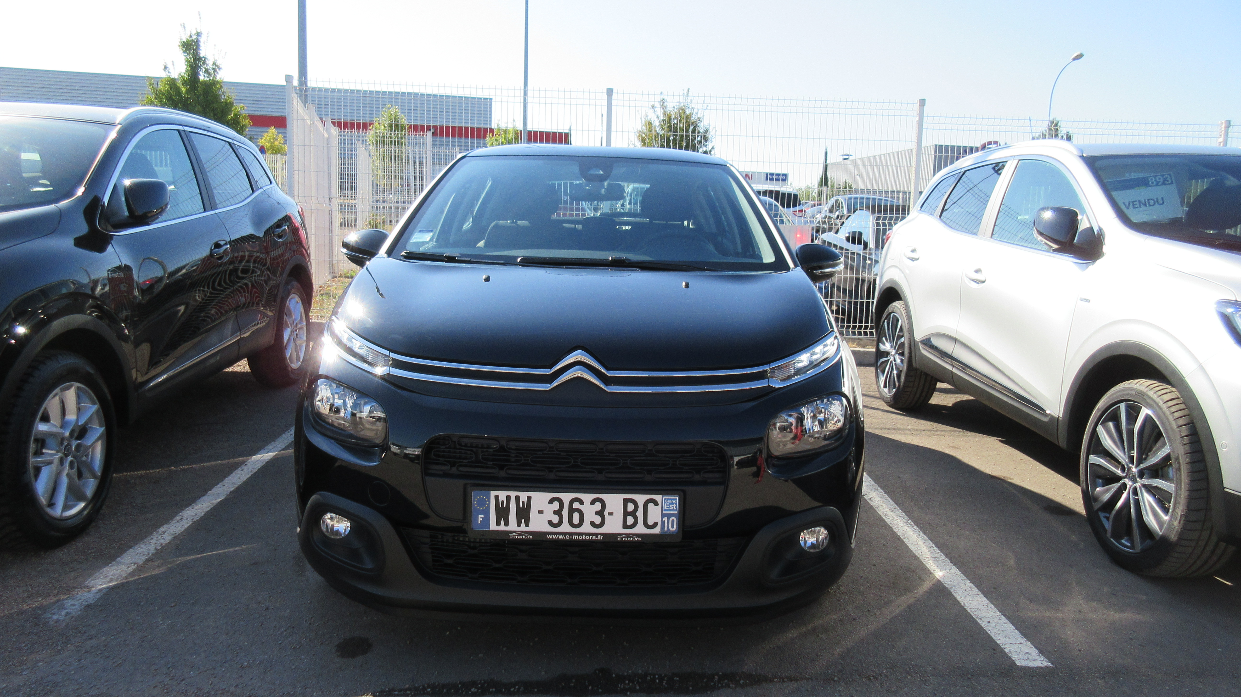 Avis-mandataire-auto-Emotors-Citroen-C3-Shine-bluehdi-75-s-s.