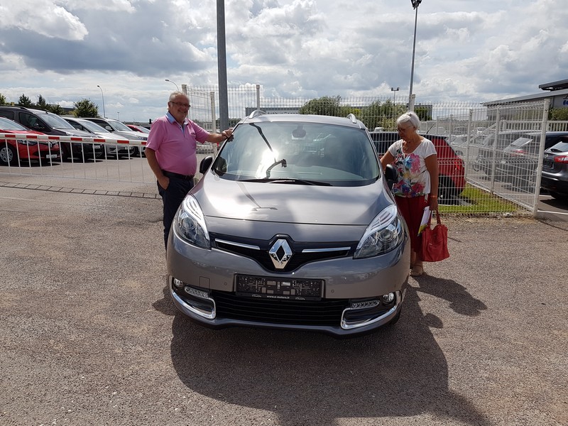 Avis-mandataire-auto-Emotors-Renault-Grand-scenic-Grand-sc-nic-iii-bose-dci-110-edc.