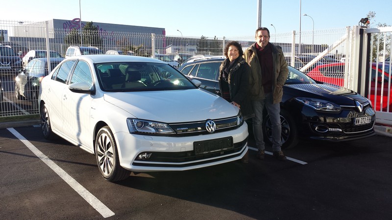 Avis-mandataire-auto-Emotors--Volkswagen-jetta-carat-tsi-170-hybrid-dsg7-.