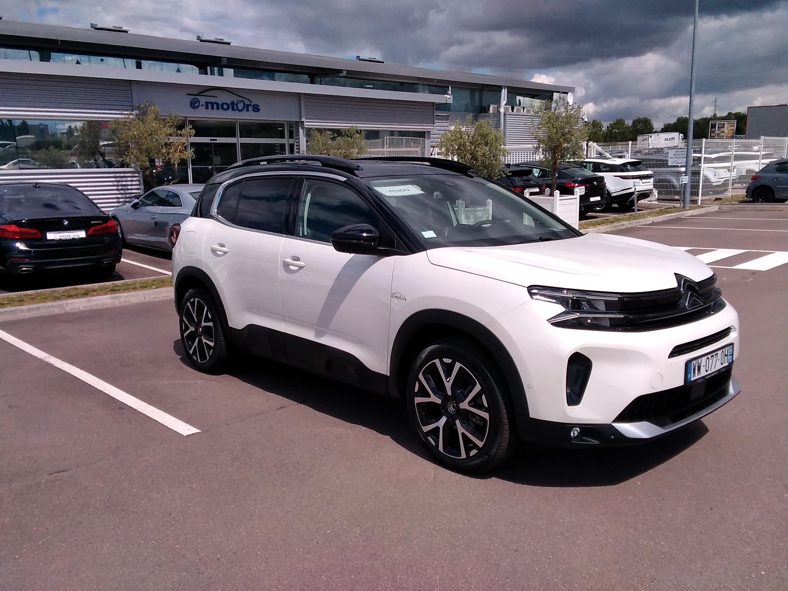 Avis-mandataire-auto-Emotors-Citroen-C5-aircross-Shine-pack-bluehdi-130-s-s-eat8-plus-hayon-mains-libres.