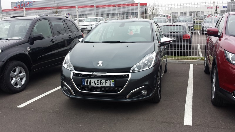 Avis-mandataire-auto-Emotors--Peugeot-208-allure-puretech82-5p-plus-navigation-.